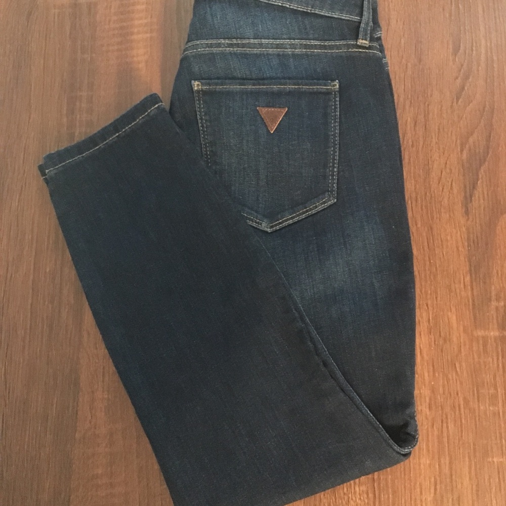 NWOT Guess Sexy Curve Jean - size 28